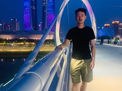 -南京眼步行桥