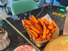 -DEEP·深美式餐吧(五棵松华熙LIVE店)