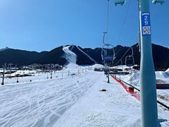 -丝绸之路山地度假区滑雪场