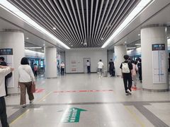 -新百广场(地铁站)