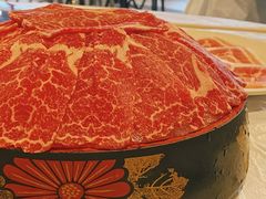 手切安格斯牛肉-鲜入围煮花胶鸡海鲜火锅