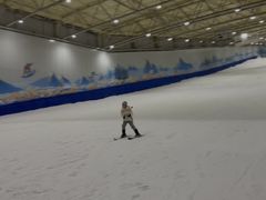 -乔波室内滑雪场