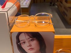 -LOOK眼镜·蔡司依视路配镜(宝山万达店)