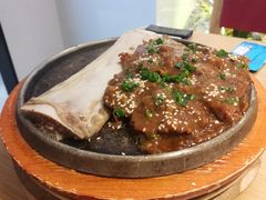 招牌田园火焰牛肋骨-蜜桃餐厅·伴山(绿宝广场店)