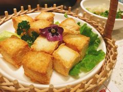 咸蛋黄鱼豆腐-左庭右院鲜牛肉火锅(长泰广场店)