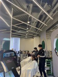 -PE SALON 
