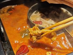 -老牌坊云南鱼豆花火锅(哈西万达店)