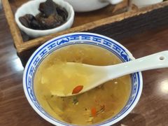 -蟹上黄·蟹黄面·江南糖水(人民广场店)