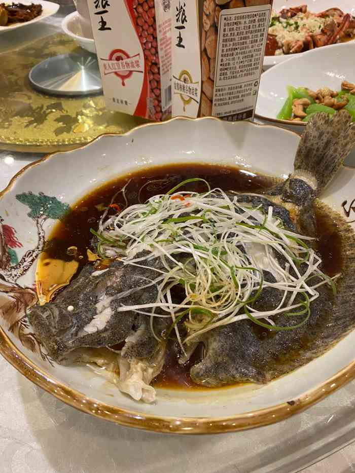 石湖大酒店(横泾店)-"孩子过生日,定了一桌大家热闹一下.总体.