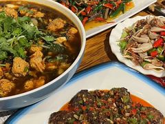 -李双猪·小龙虾·烧烤·羊肉煲(乐山店)