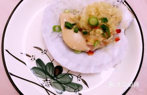 Sauce-Braised Small Scallops
