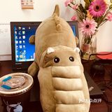 图四这大叔和李宗盛类似，自弹自唱