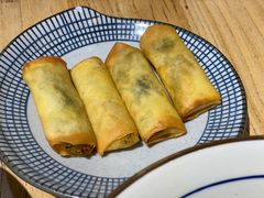 雪菜黄鱼春卷-南小蟹手工點心(三里屯店)