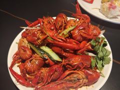 -涨巢·潮玩水疗局