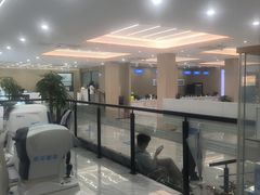 -上海大学附属上海和平眼科医院