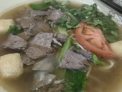 -牛小隆牛肉面馆(四牌楼店)