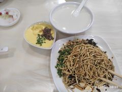 -邓老汉燃面村(水井街店)