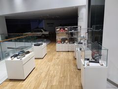 -杭州中沃沃尔沃4S店(滨江区店)