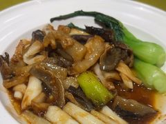 -赶海部落海鲜城(海阳路店)