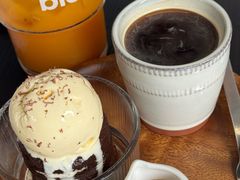 冰淇淋熔岩巧克力蛋糕配小杯美式-blend咖啡部落(车公庙店)
