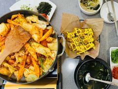 -豚妈妈汤饭·部队锅(南京东路店)