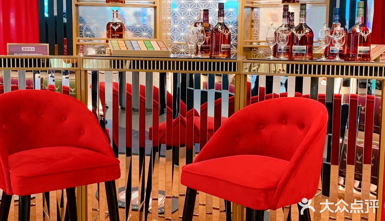 威士忌🥃也玩快闪❓这个国庆假期快来围(蹭)观(酒)‼️