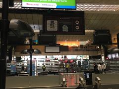 -奥利弗·雷金纳德·坦博国际机场