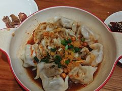 -爆炸头阿姨小四川正宗川味小吃(无任何分店)