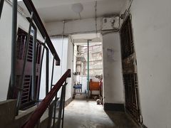 -白象居