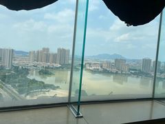 -荣誉国际酒店-云顶旋转餐厅