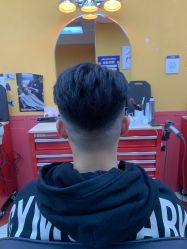 -Devilhands Barbershop男士理容店