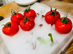 番茄脆菇沙拉-小大董·烤鸭(王府井apm店)