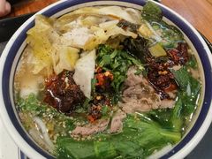 招牌生烫牛肉米线-云阿蛮云南生烫牛肉米线(奉贤路店)