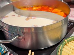 -尚尚仙·酸汤猪手·猪肚鸡火锅(华联万柳购物中心店)