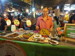 -席娜卡琳火车铁道夜市