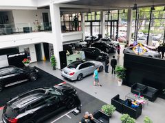 -上海星瀚奔驰4S店(红柳路店)