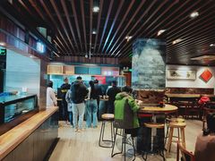 -亮亮面馆(经六路店)