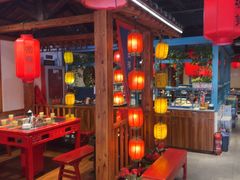 -宽板凳老灶火锅(台湾街店)