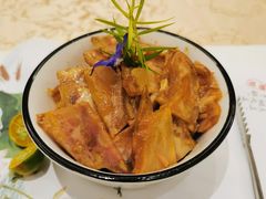 -乌兰湖畔草坪轻奢营地