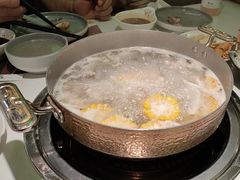 -洪氏嗨捞·广东猪肚鸡·椰子鸡火锅(西咸万象城店)
