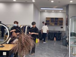 -藤野造型烫染·漂发