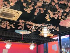 -老街烧烤大排档·地道湖北菜·龙虾馆(汉口火车站店)