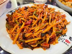 -吴记酱骨炖菜馆(西大直街店)