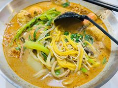 -臻香东北老式麻辣烫