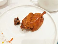 招牌玻璃皮乳鸽-北京厨房(SKP店)