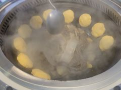 -雪乡人家东北菜·铁锅炖一切(高斯路店)