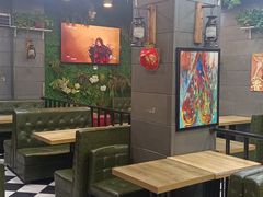 -愉肴麻辣香锅(中山路店)