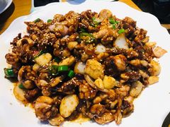 藤椒牛蛙-三猫黑鱼花(南大店)