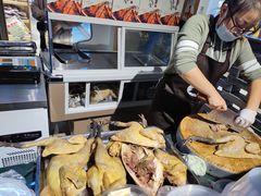 -渔人湾码头海鲜市场负二楼