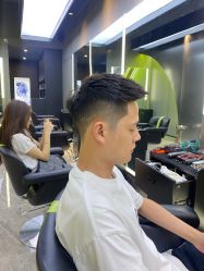 点击看大图 -不迫先生专业男士剪发